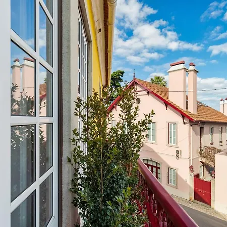 A Casa Amarela De * Синтра