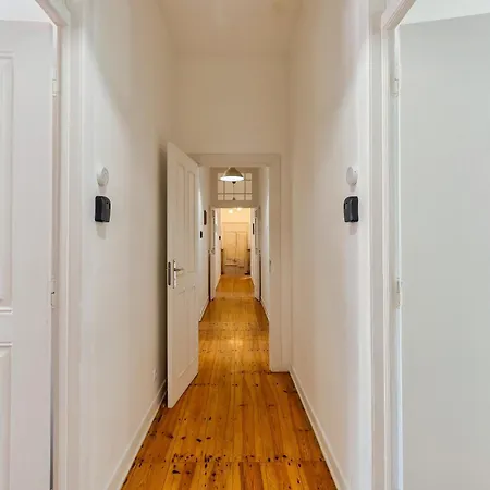 A Casa Amarela De Апартаменты *